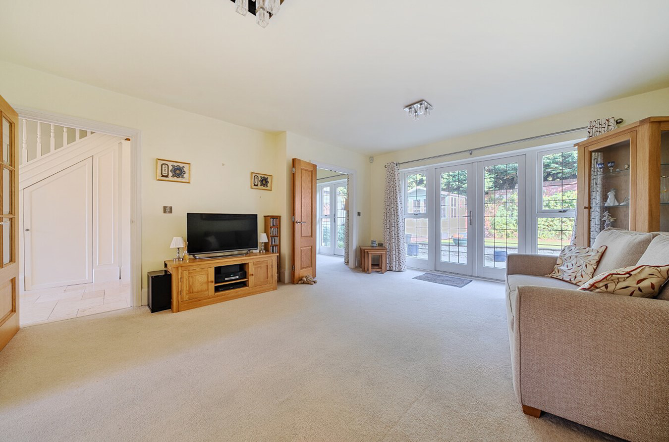 Homefield Close, Winkton, Christchurch, BH23, photo 2
