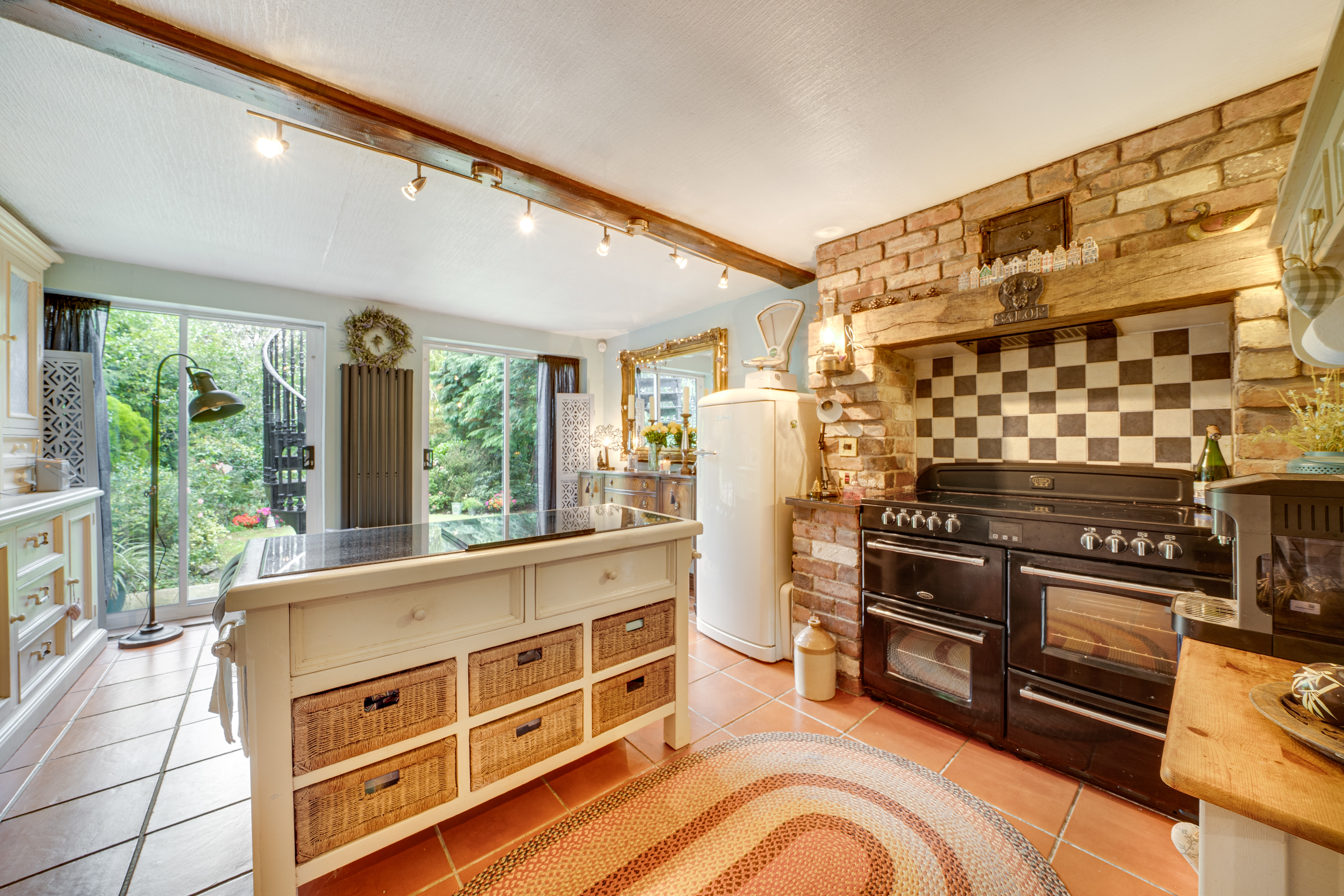 Twin Pines, 20 Lady Wood, Ironbridge, Telford, TF8 7JU, photo 3
