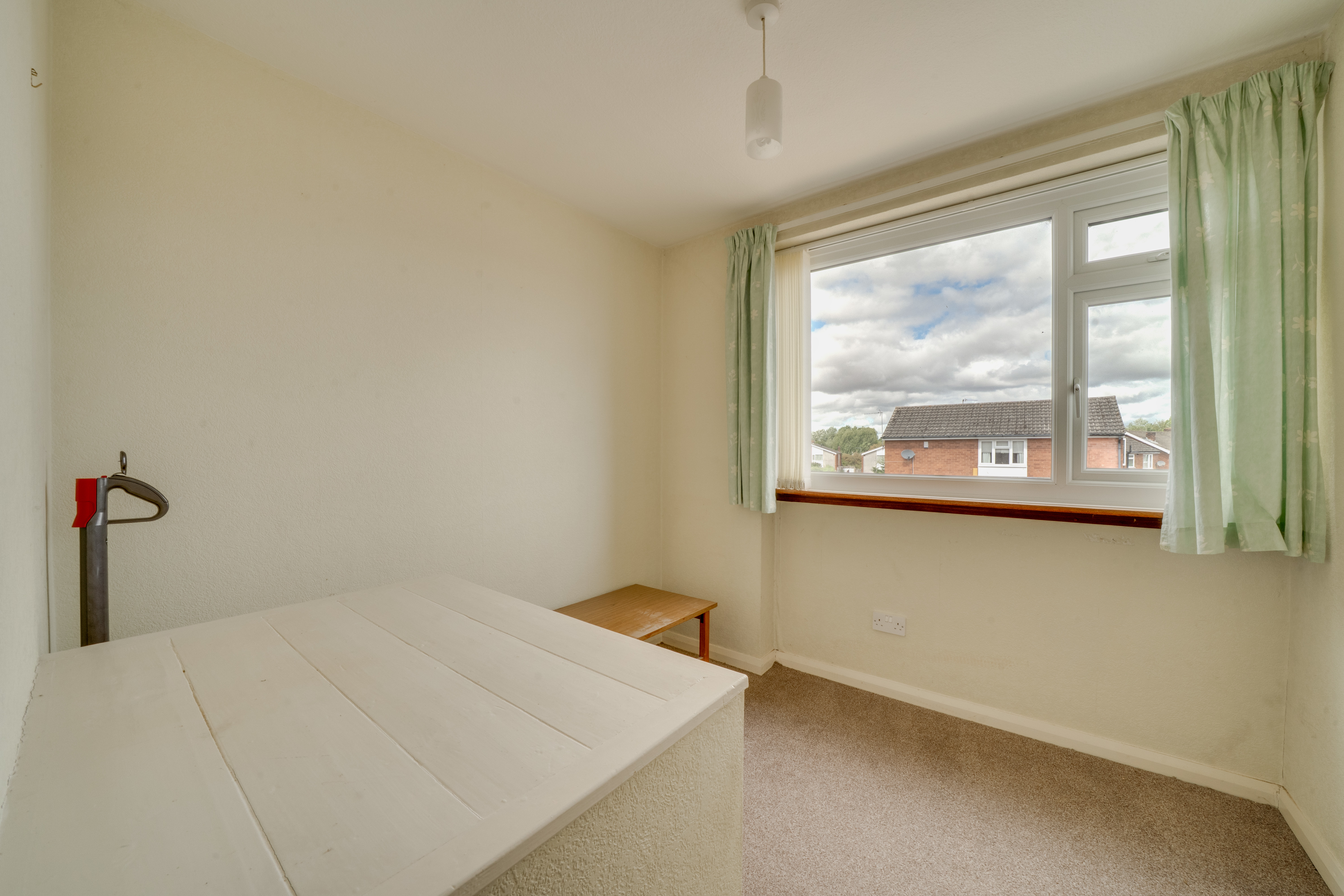 Viewlands Drive, Trench, TF2, photo 17