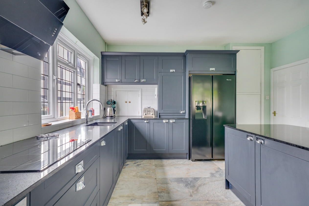 High Street, Pembridge, HR6, photo 3