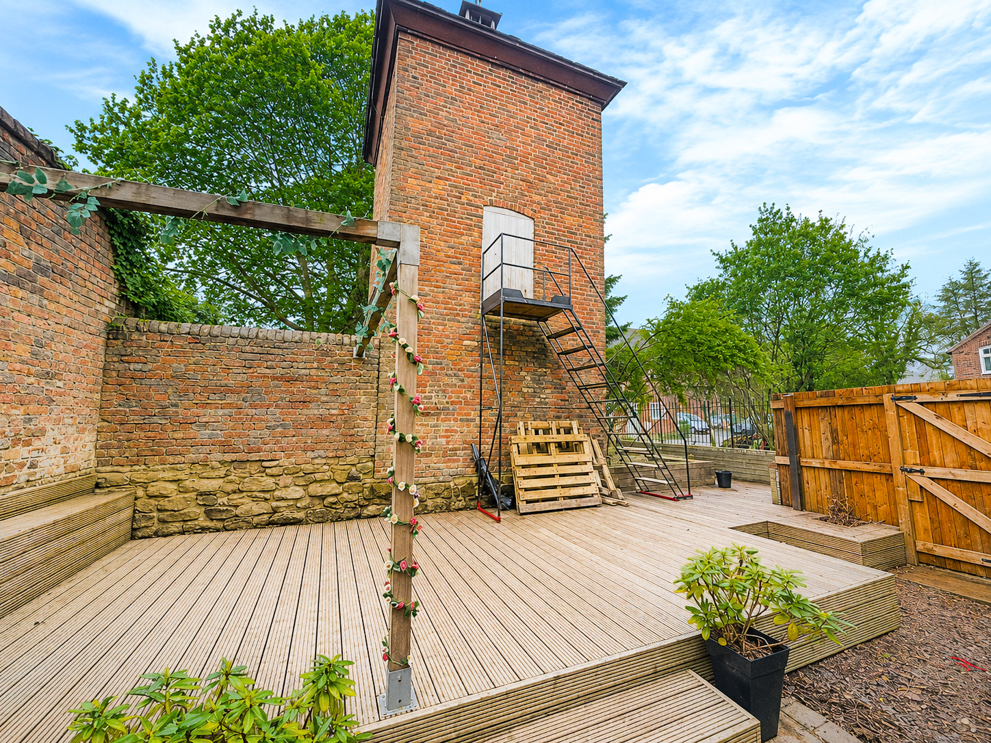 Priors Gate, Priorslee, TF2, photo 26