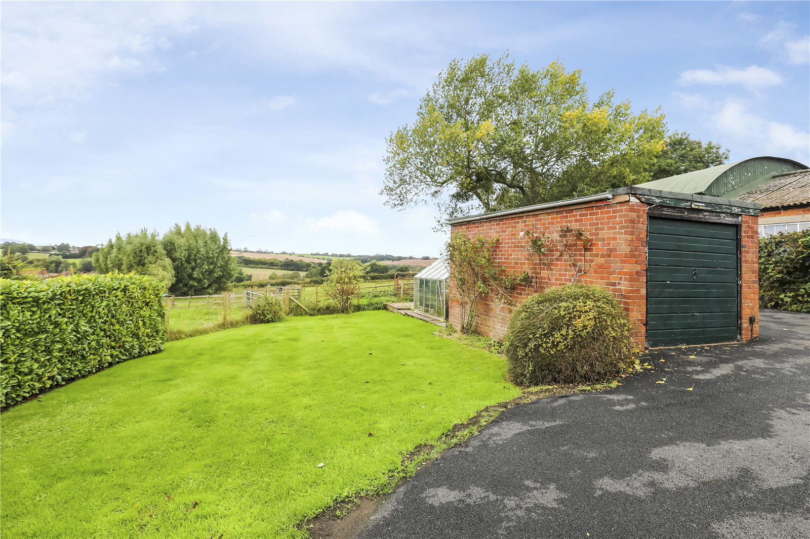Porchbrook Road, Rock, DY14, photo 3