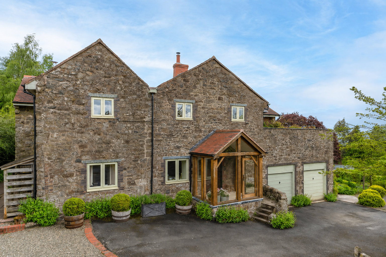 Hopton Bank, Hopton Wafers, DY14, photo 5