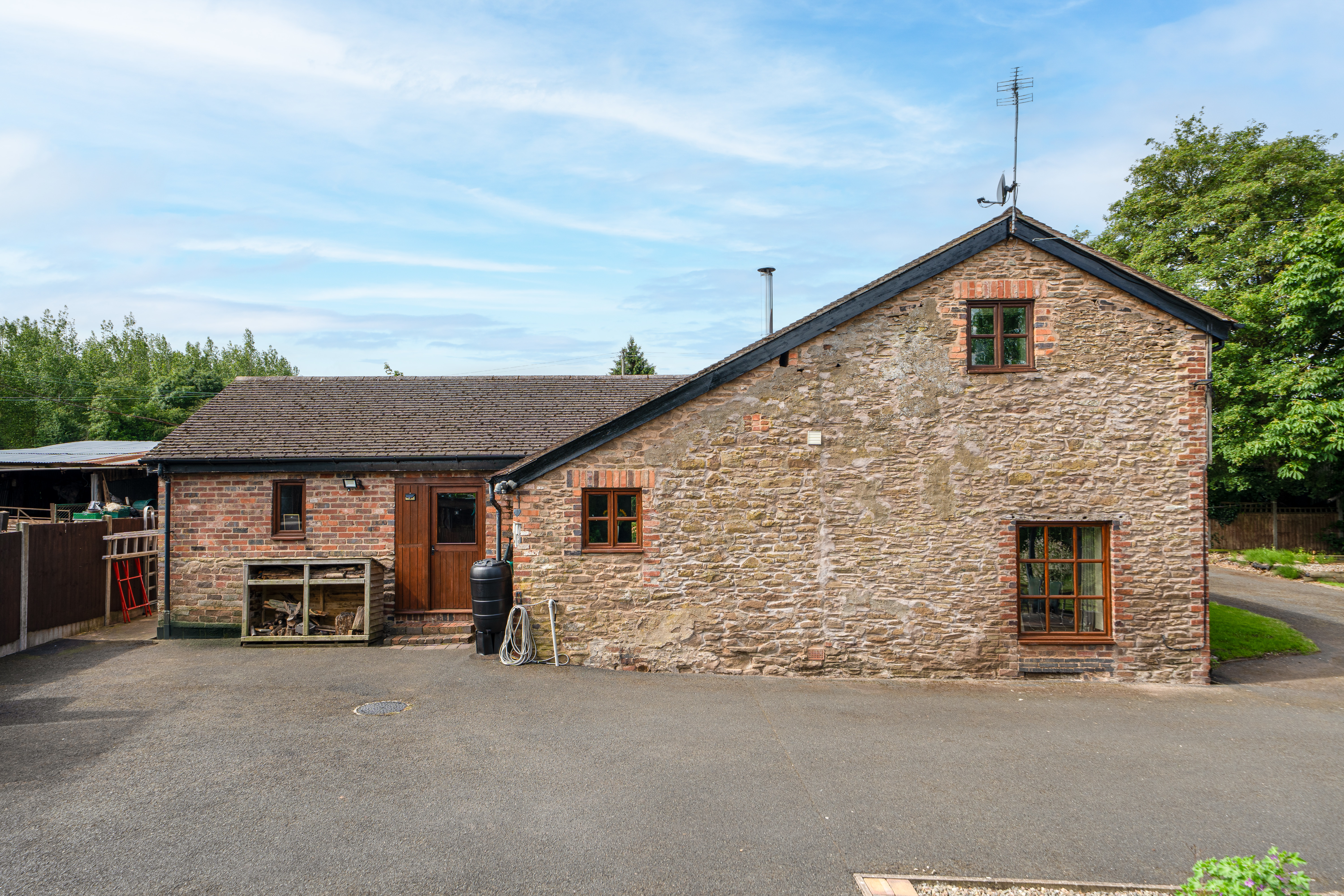 Deasland Lane, Heightington, DY12, photo 34