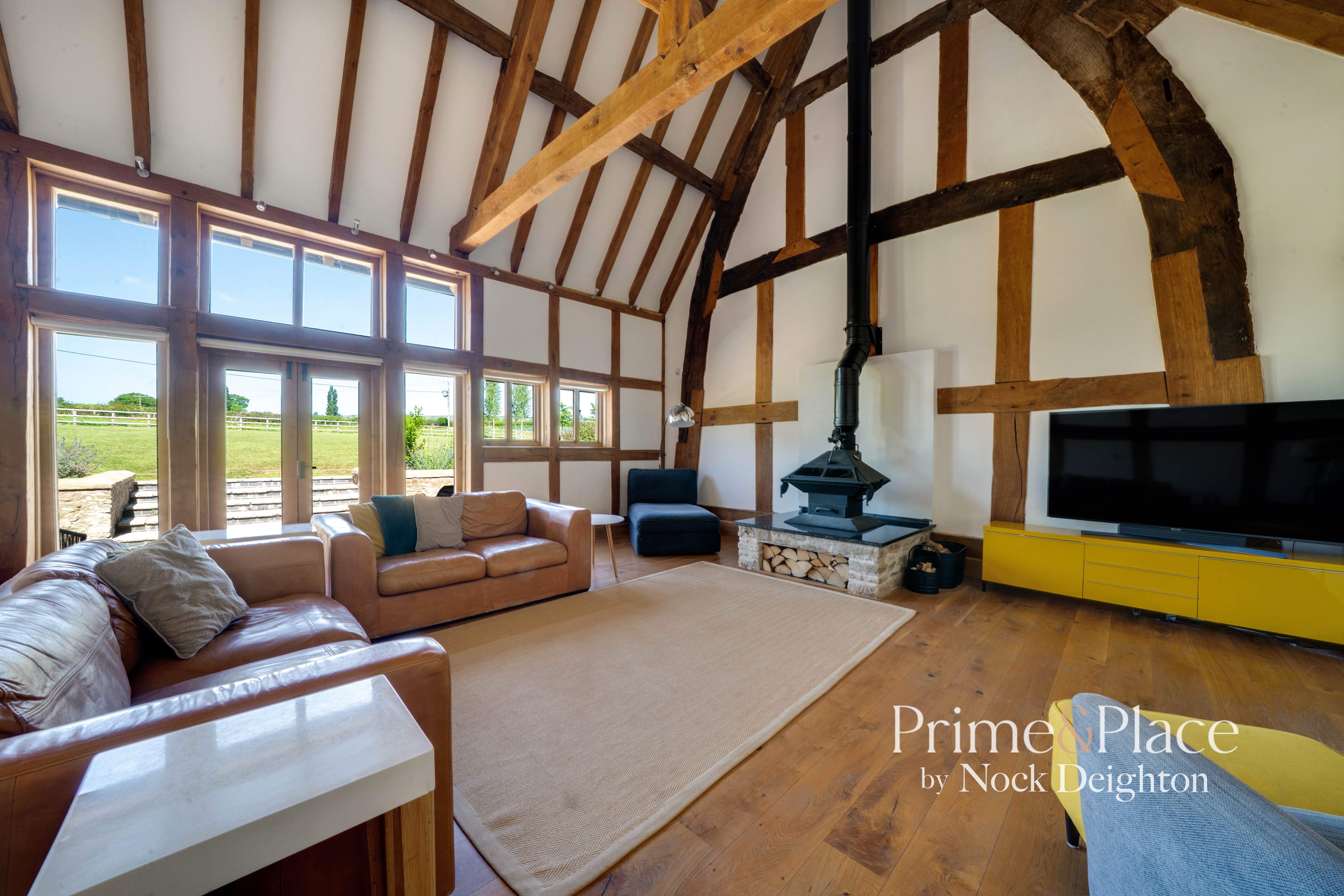 Cruck Barn Cardington Church Stretton SY6 7HU, photo 5