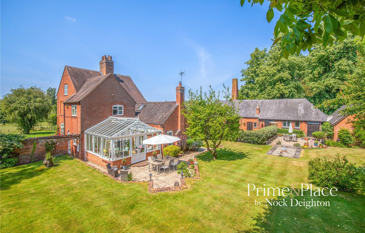 The Butlers House Patshull Park Burnhill Green Wolverhampton WV6 7HY