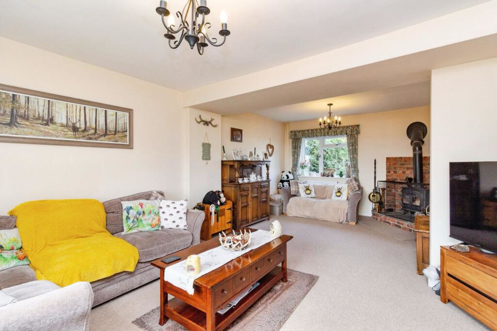 Honey Bee Cottage, 10 Vicarage Lane, Sutton Maddock, Shifnal, TF11 9NE, photo 2