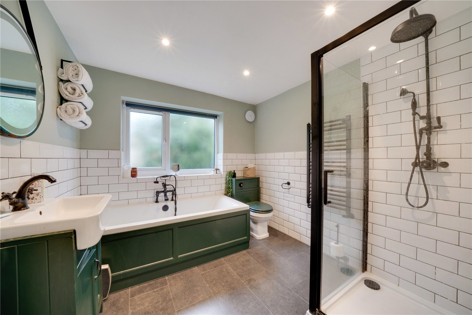 St. Dunstans Lane, Rochford, WR15, photo 6