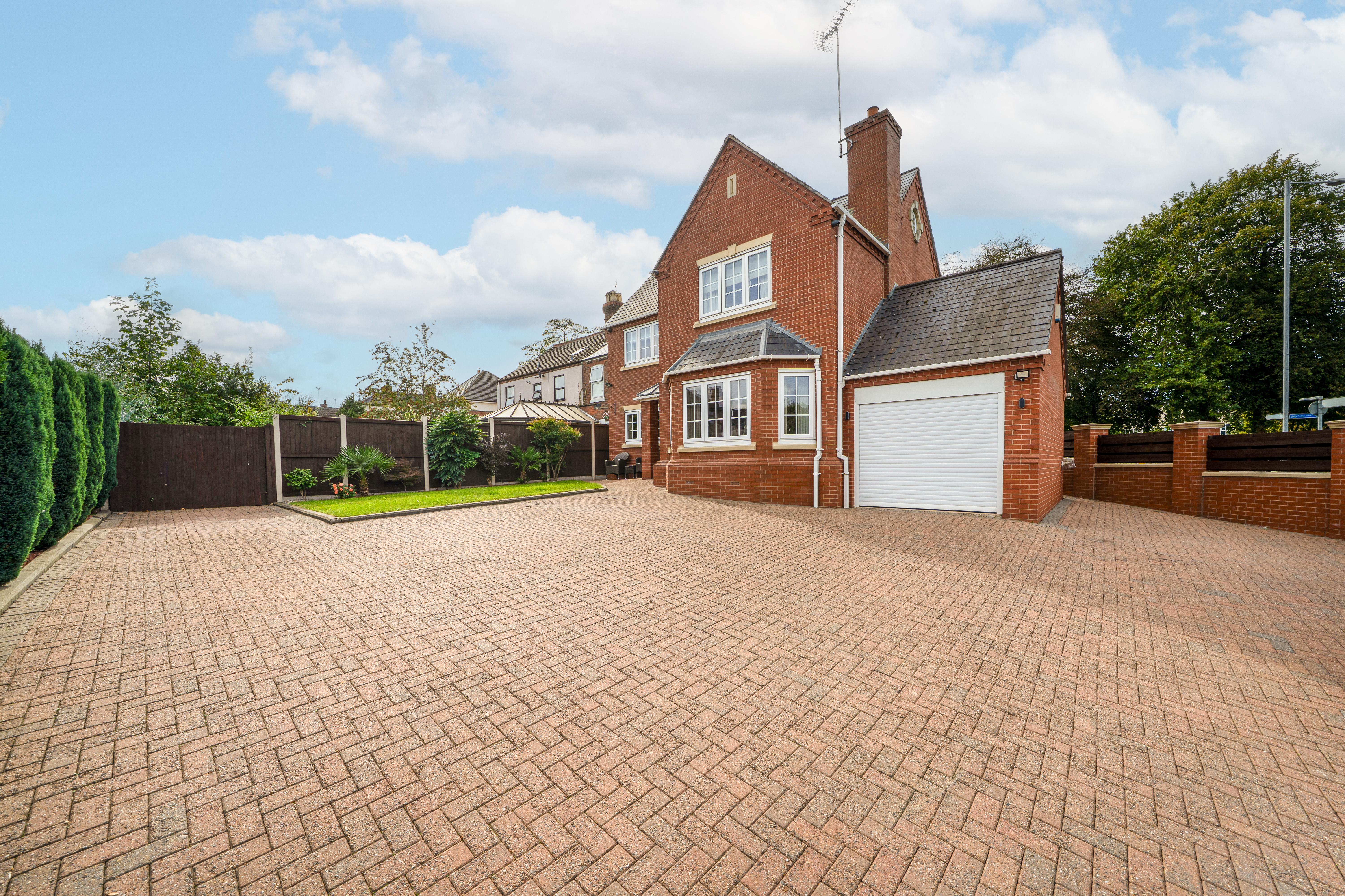 St. Johns Road, Stourport-On-Severn, DY13