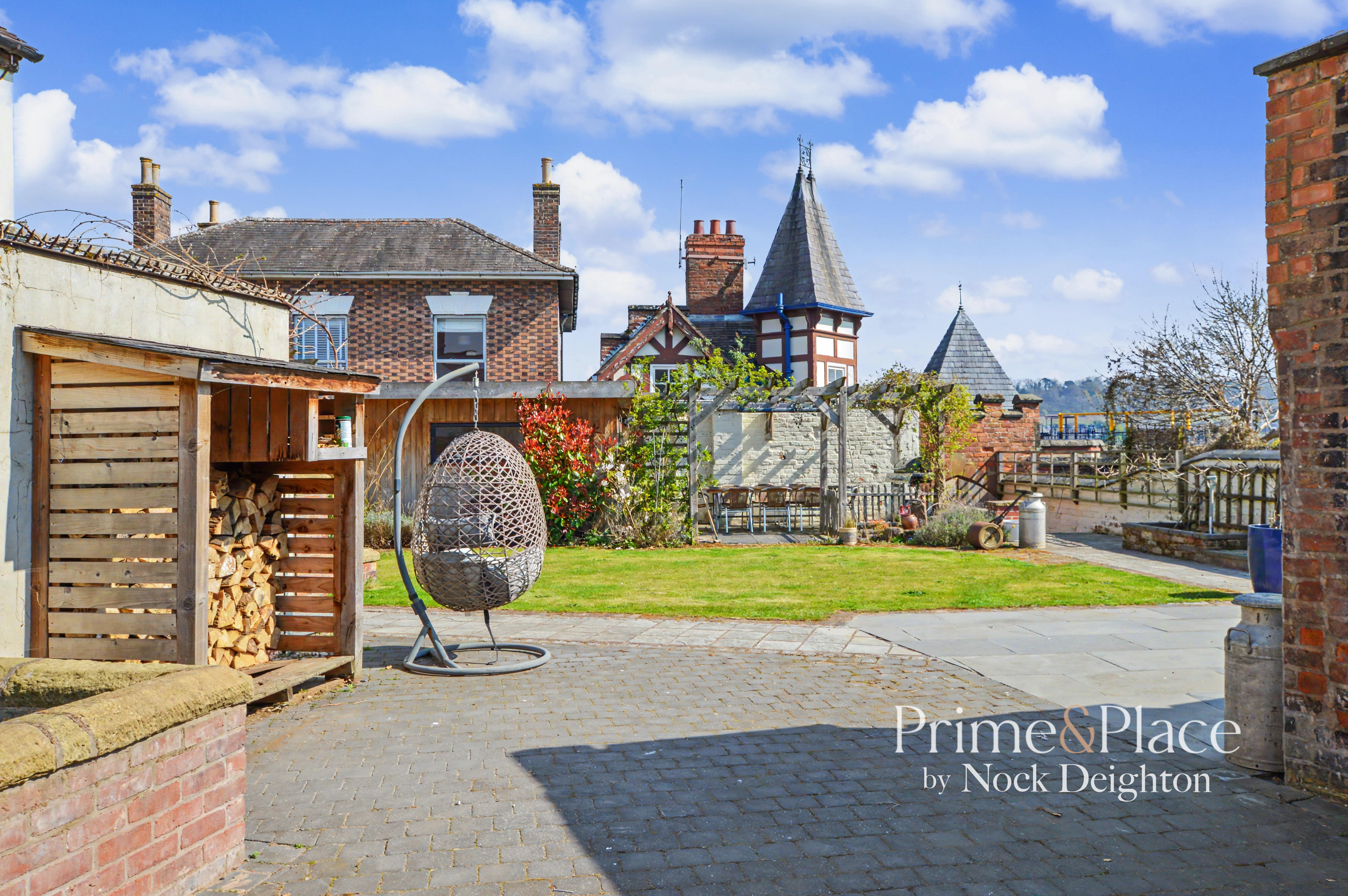 The Ball 30-31, East Castle Street Bridgnorth WV16 4AN, photo 21