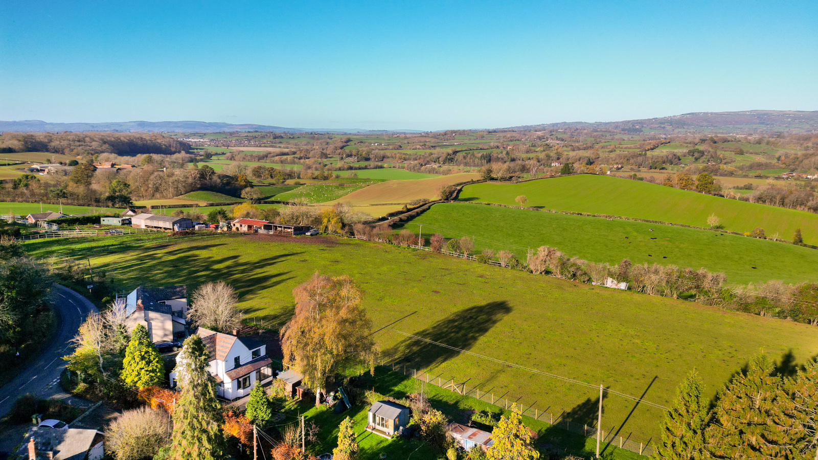 St. Dunstans Lane, Rochford, WR15, photo 23