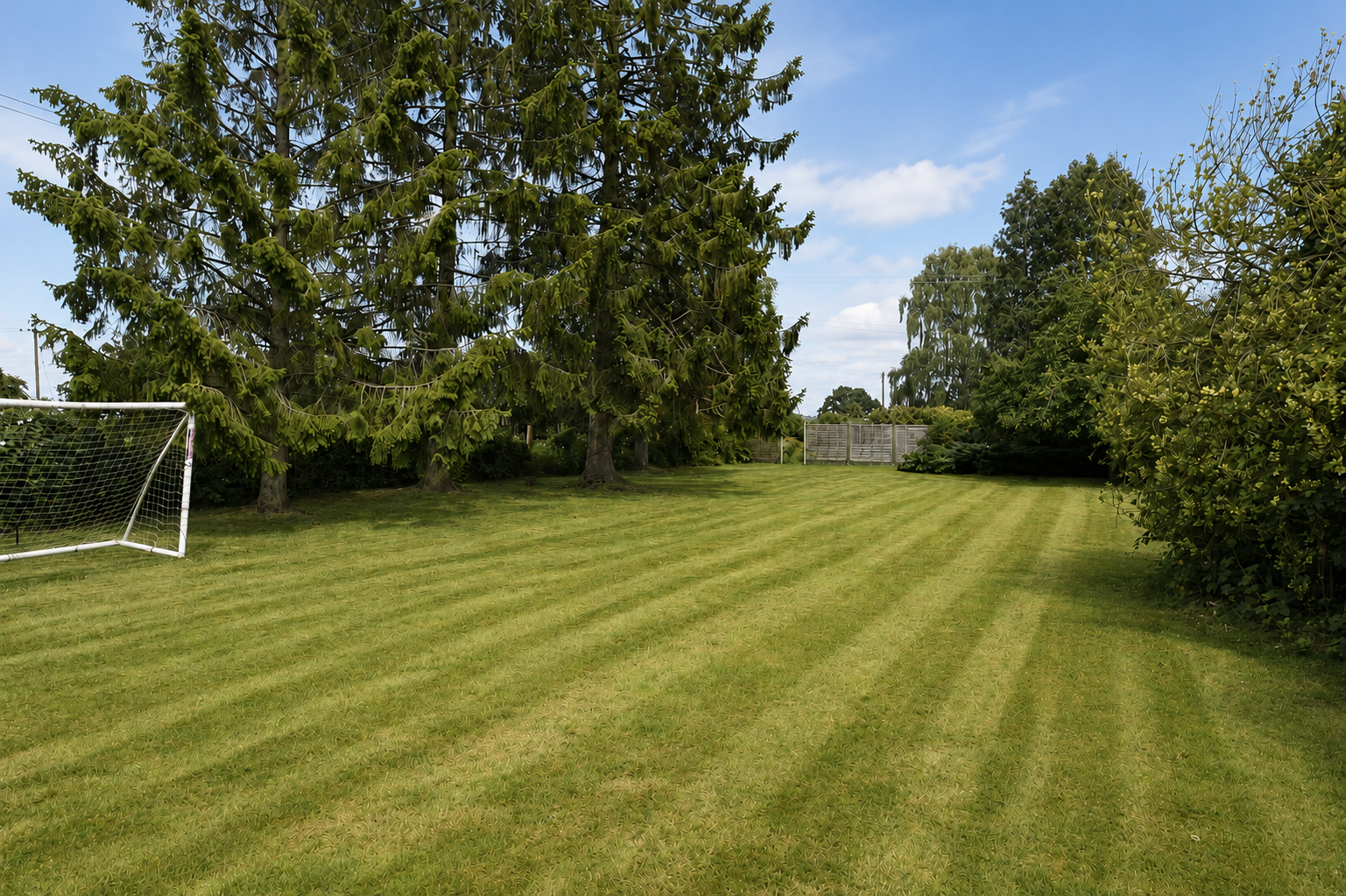 St. Dunstans Lane, Rochford, WR15, photo 7