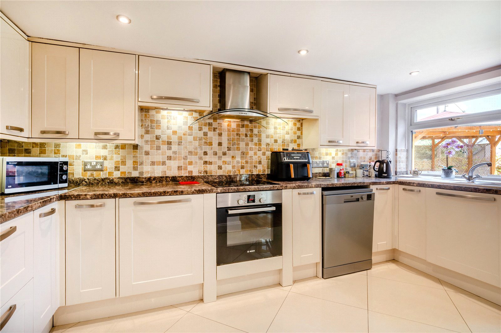 Hillside Road, Ketley Bank, TF2, photo 3