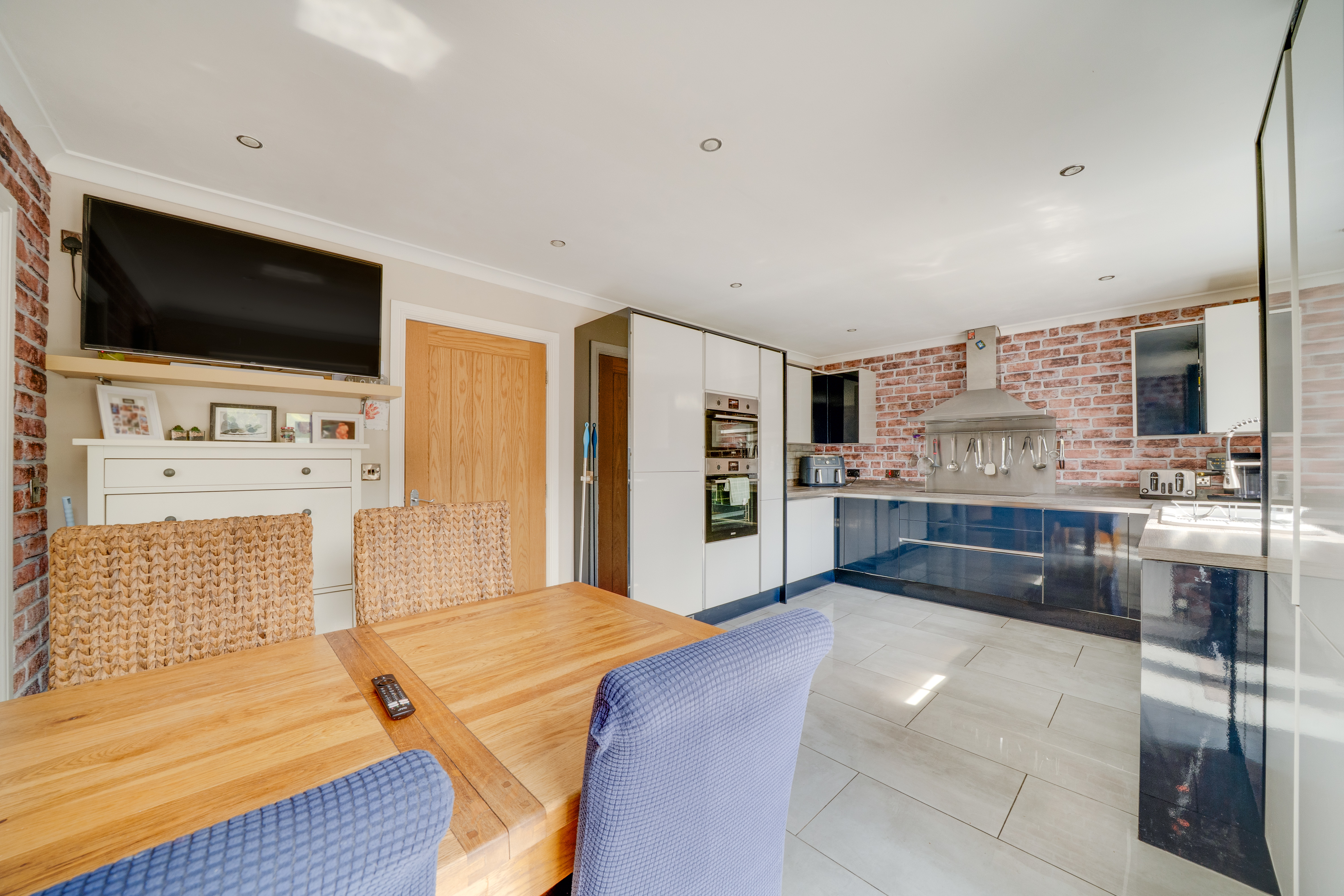 Oakengates Road, Donnington, TF2, photo 3