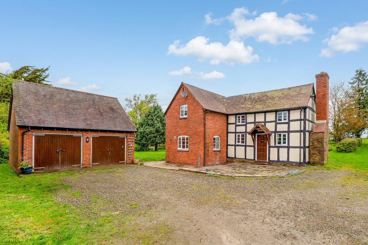 School Lane, Brimfield, SY8