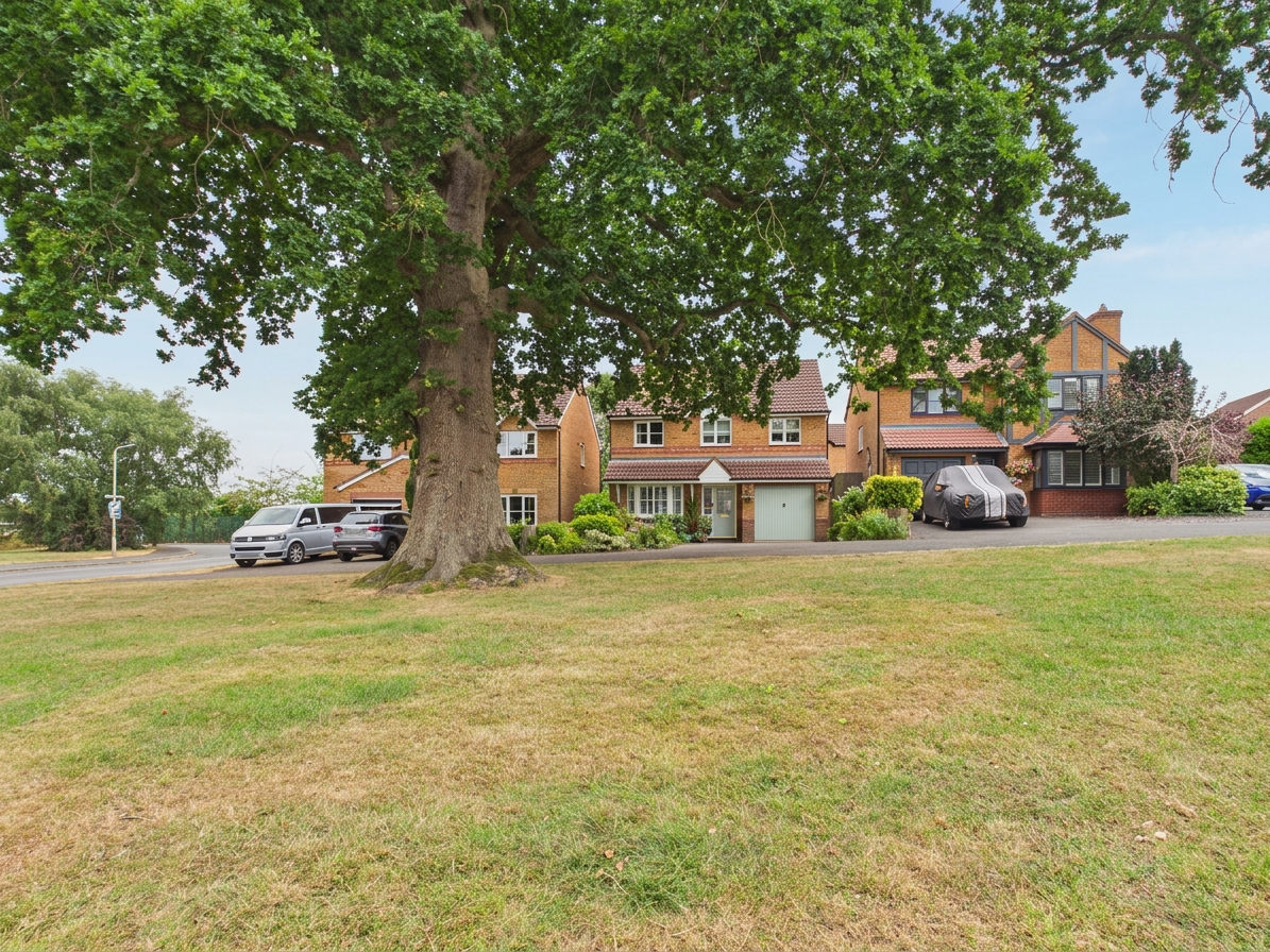 Ballard Close, Ludlow, SY8, photo 2