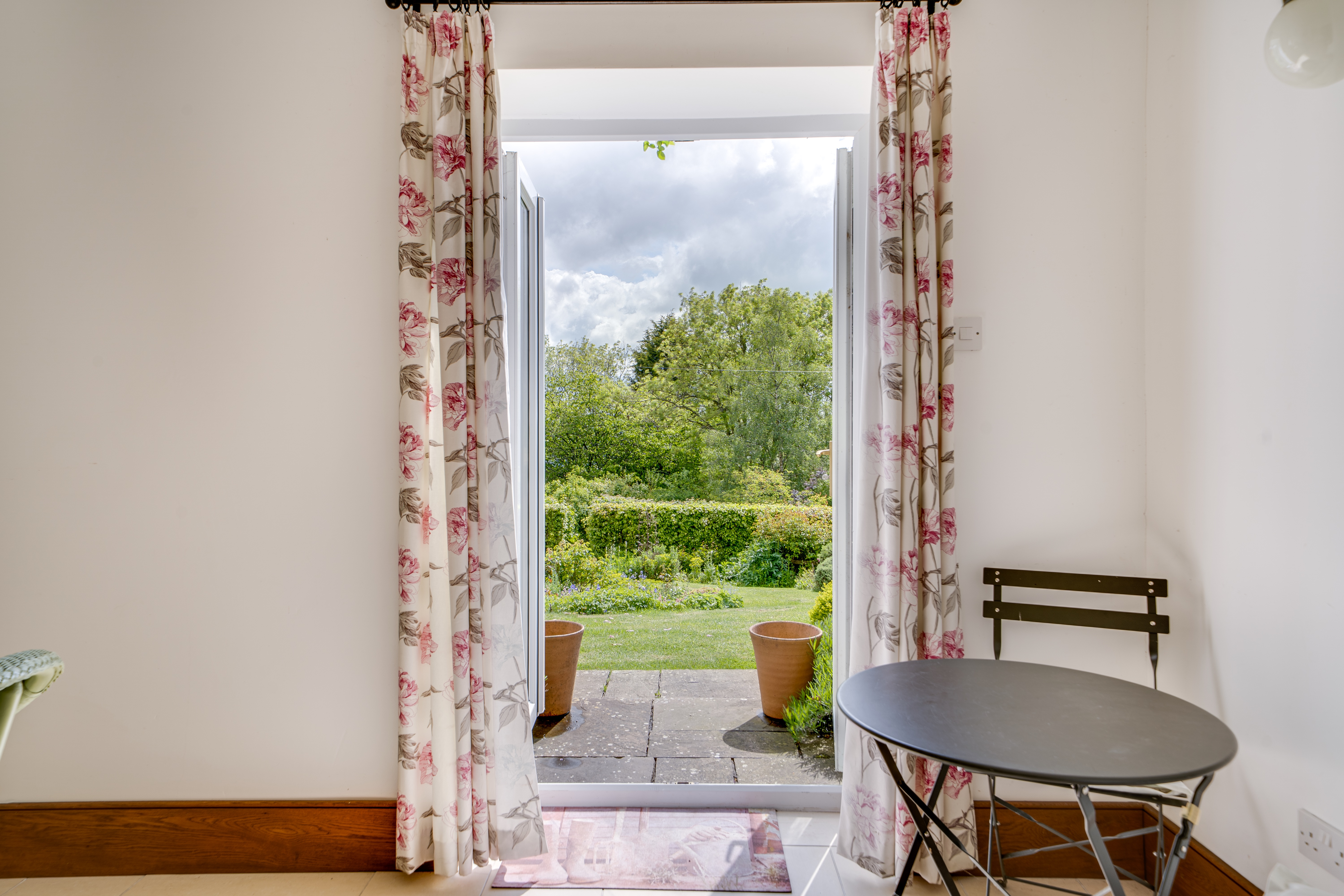 Hopton Bank, Hopton Wafers, DY14, photo 9