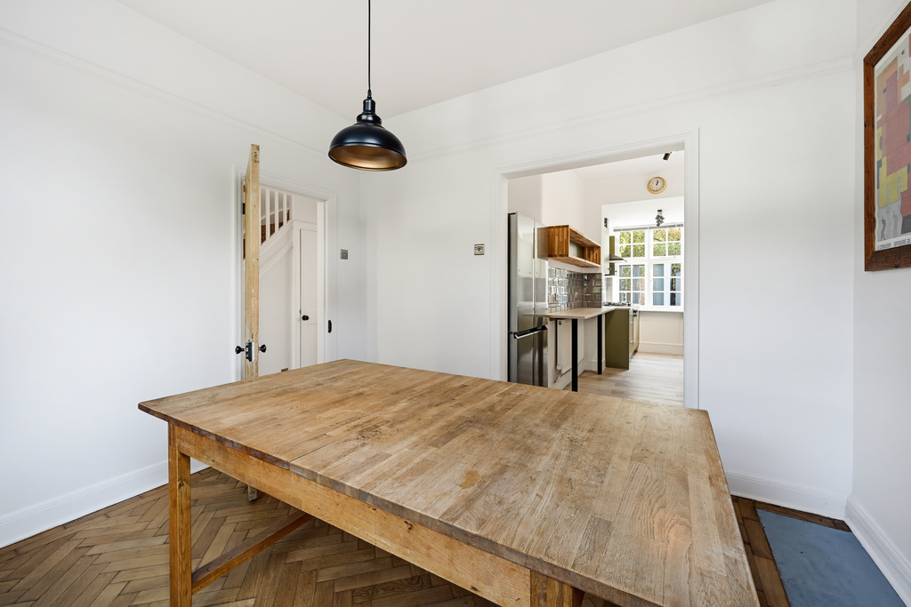 Holyoake Walk, Ealing, London, W5, photo 2