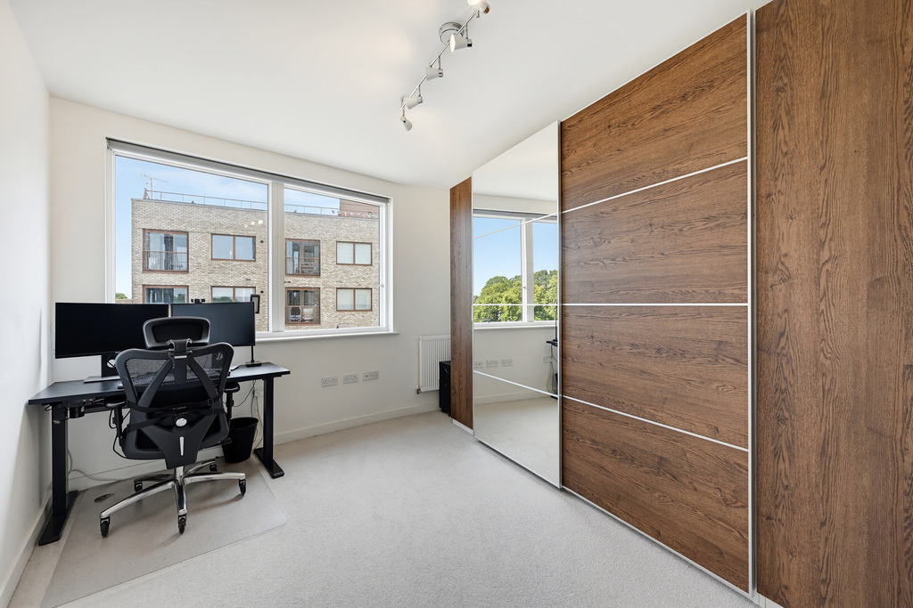 Relph Court, Kenneth Way, Ealing, London, W5, photo 13