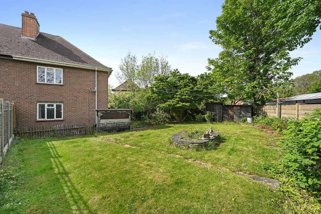 Carville Crescent, Brentford, London, TW8