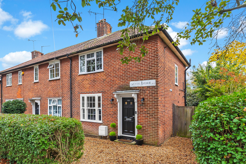 Cuckoo Avenue, Hanwell, London, W7