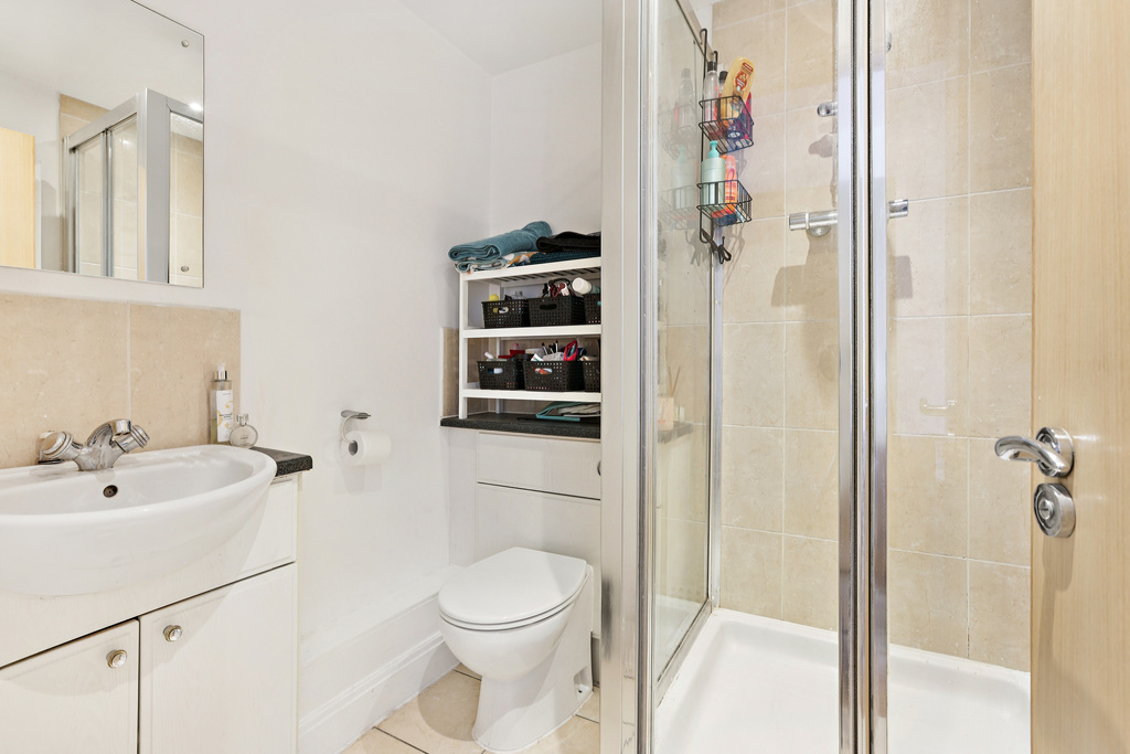 Holland Gardens, Brentford, London, TW8, photo 9