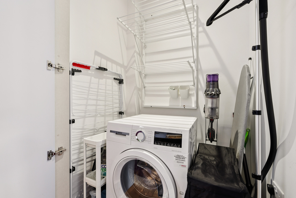 Hall Drive, Hanwell, London, W7, photo 24