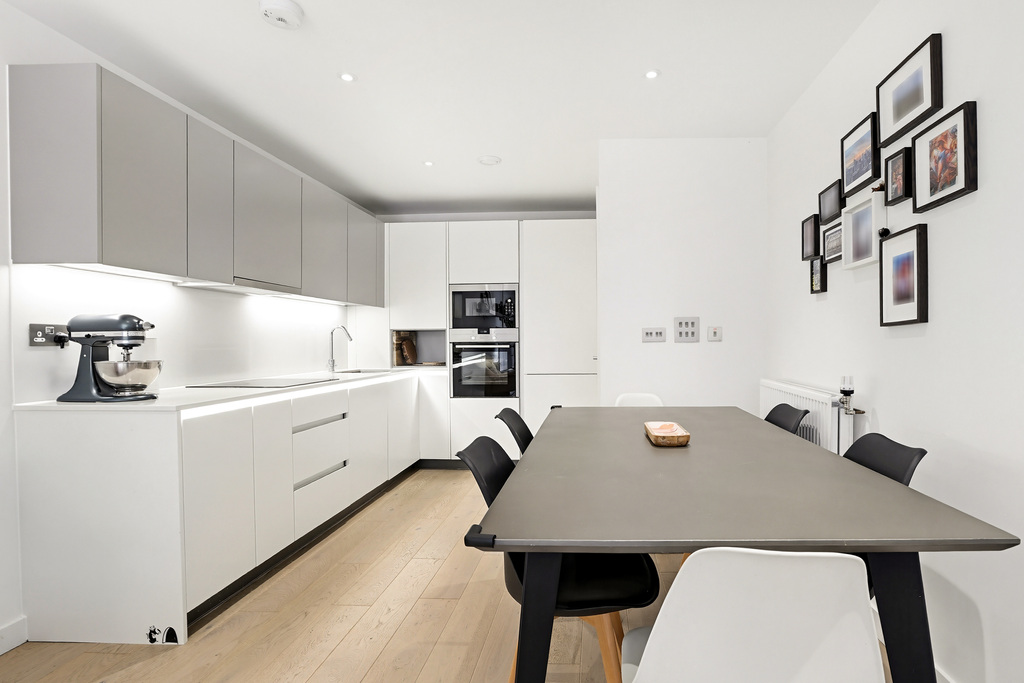 Redwell House, West Ealing London, W13, photo 2