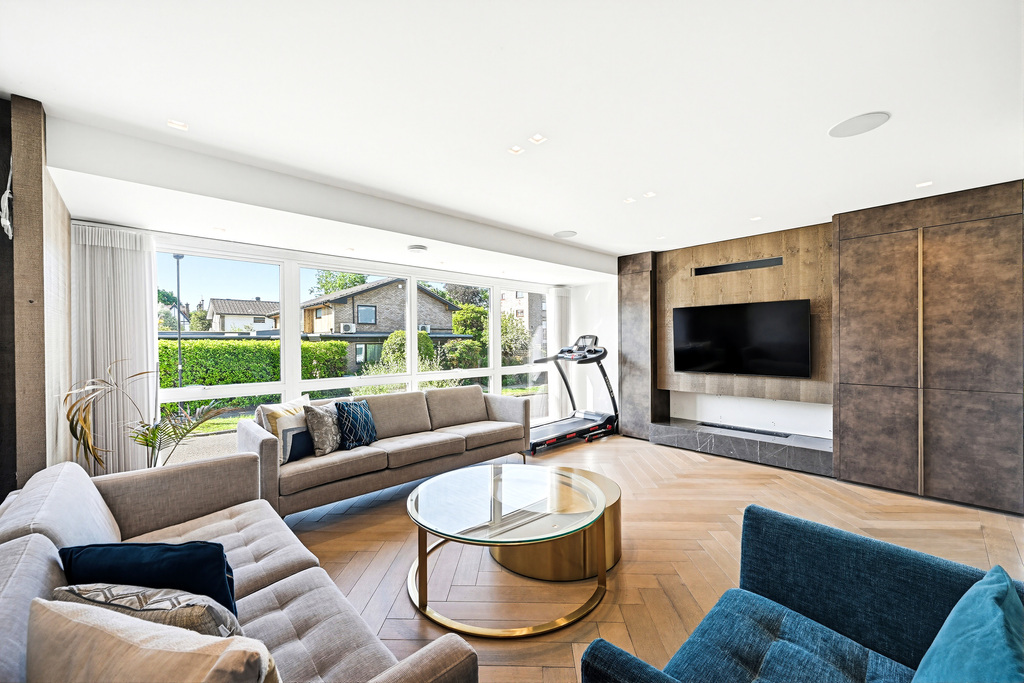 The Dene, Ealing, London, W13