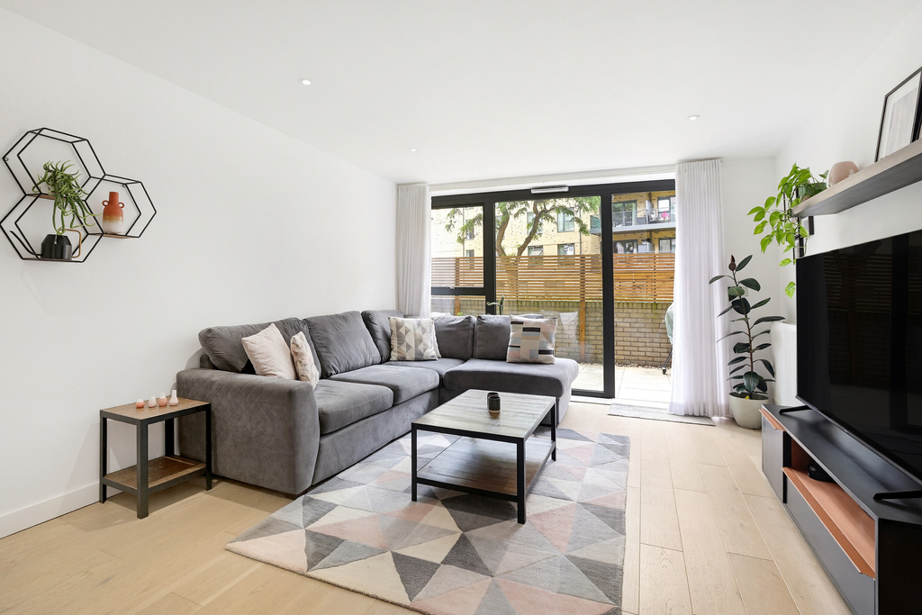 Redwell House, West Ealing London, W13, photo 3