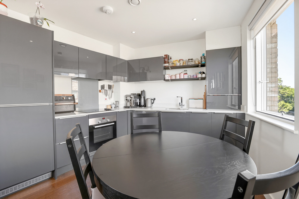 Relph Court, Kenneth Way, Ealing, London, W5, photo 16