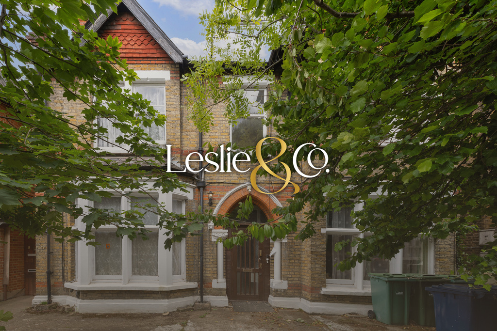 Kings Avenue, Ealing, London, W5