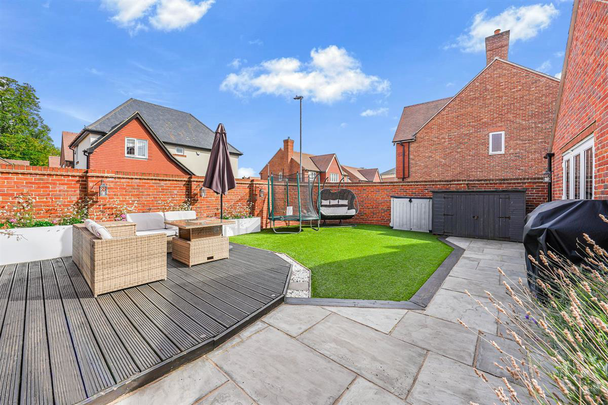 Bowlby Hill, Harlow, photo 20