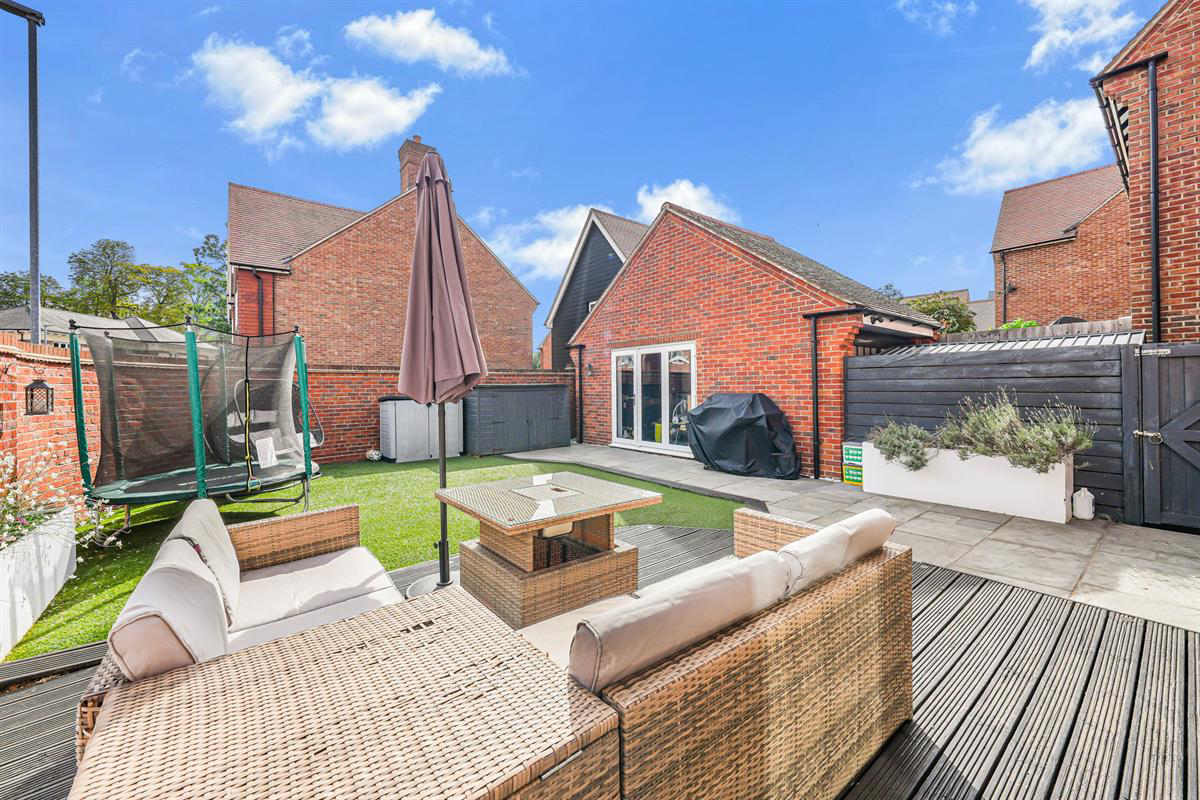 Bowlby Hill, Harlow, photo 19