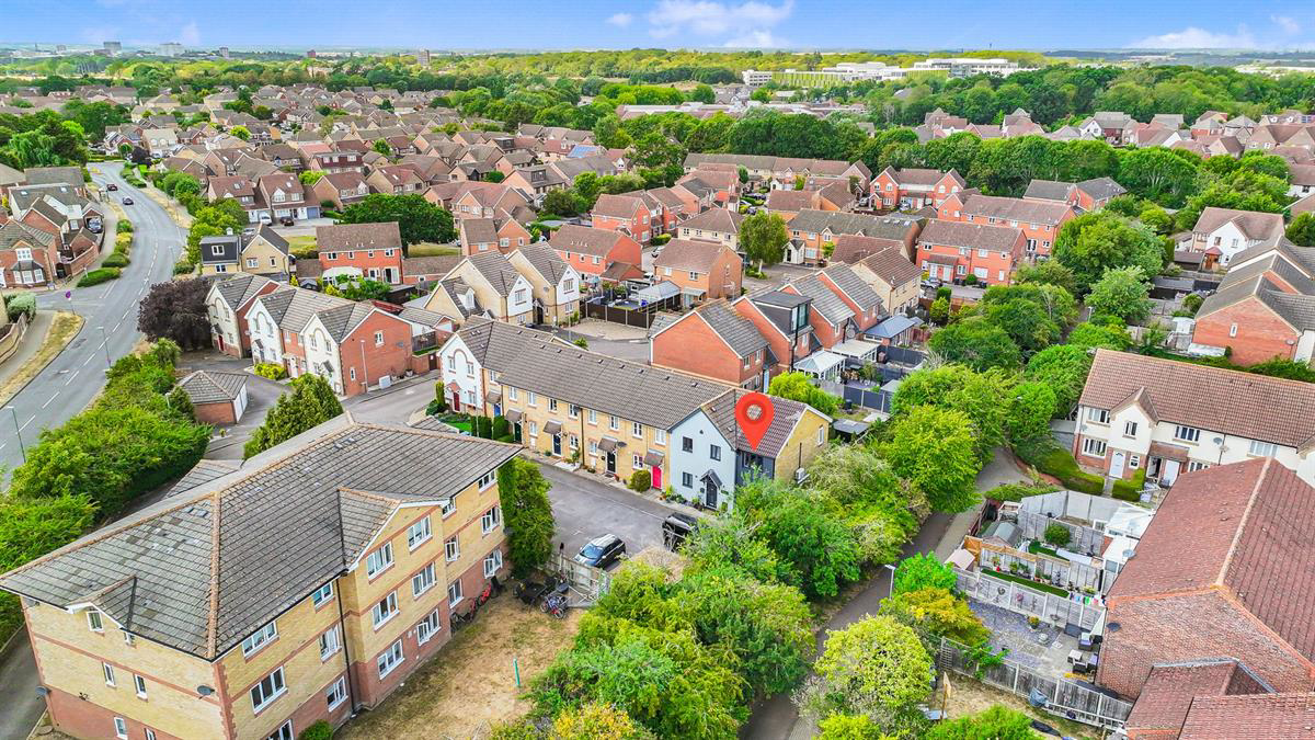 Bentley Drive, Harlow, photo 33