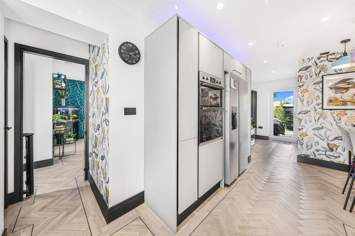 Bentley Drive, Harlow, photo 10