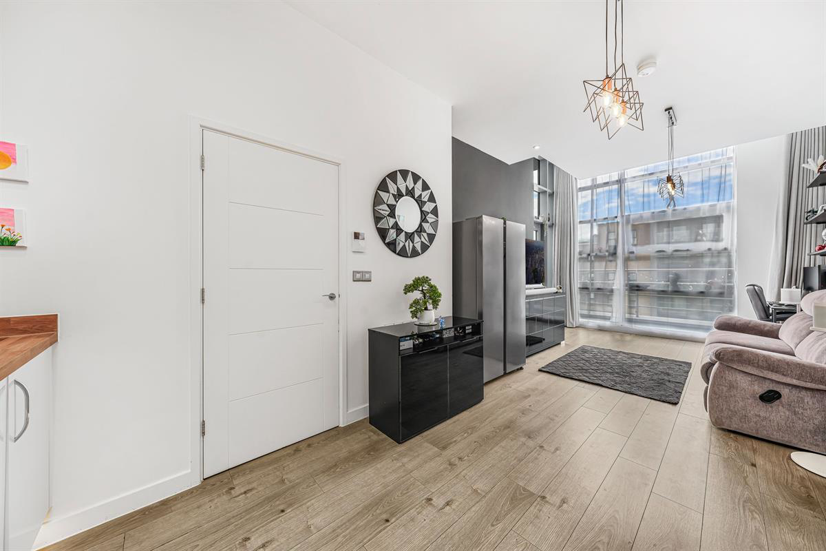 Flat , Edinburgh House, Harlow, photo 7