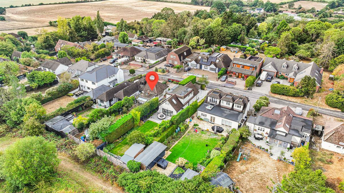 Barn Hill, Roydon, Harlow, photo 15