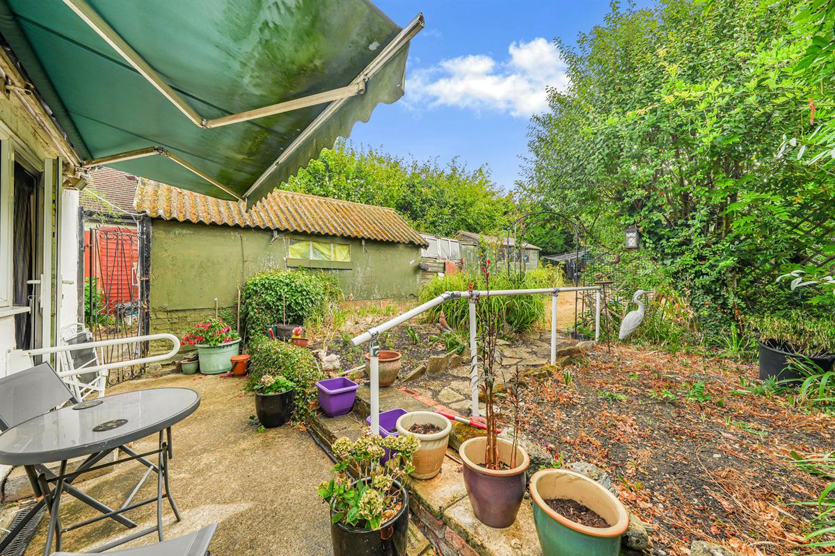 Barn Hill, Roydon, Harlow, photo 18