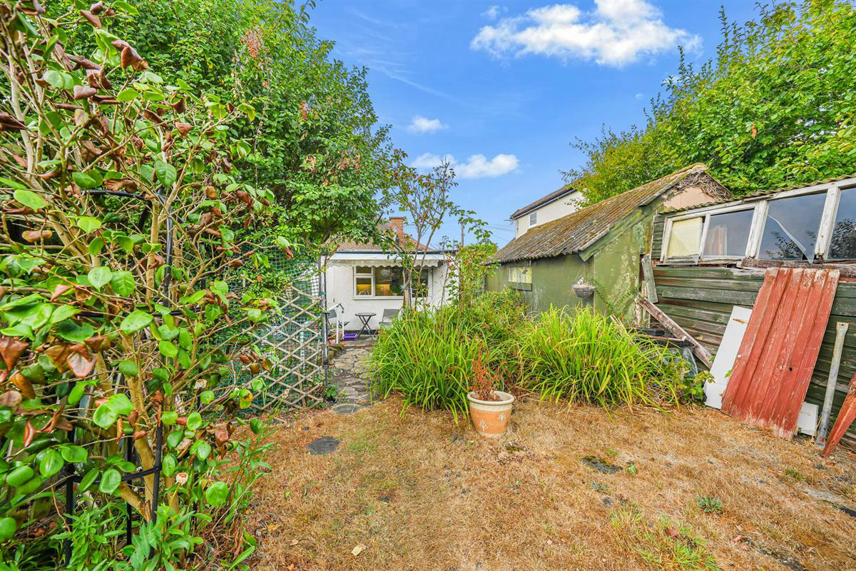 Barn Hill, Roydon, Harlow, photo 20