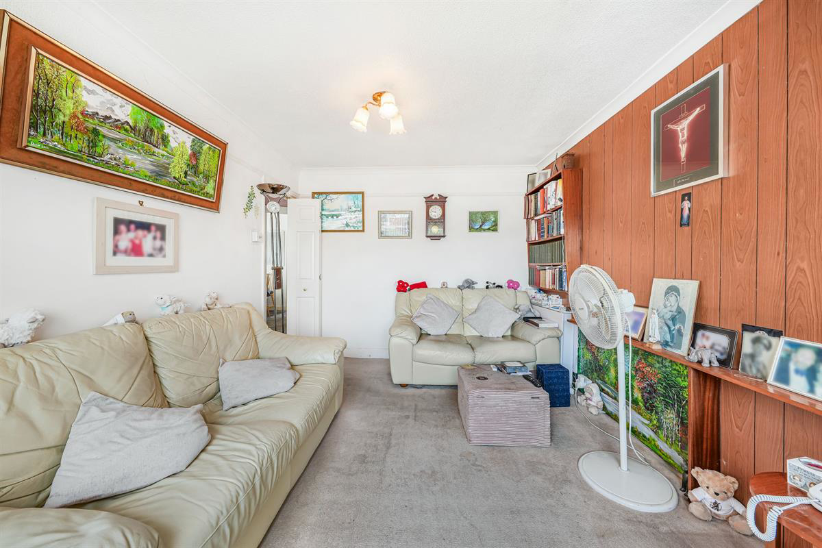 Barn Hill, Roydon, Harlow, photo 4