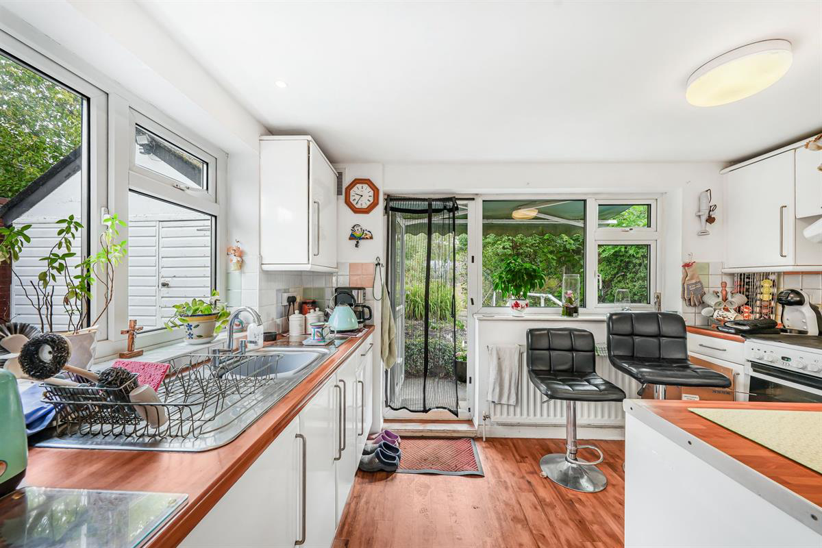 Barn Hill, Roydon, Harlow, photo 6