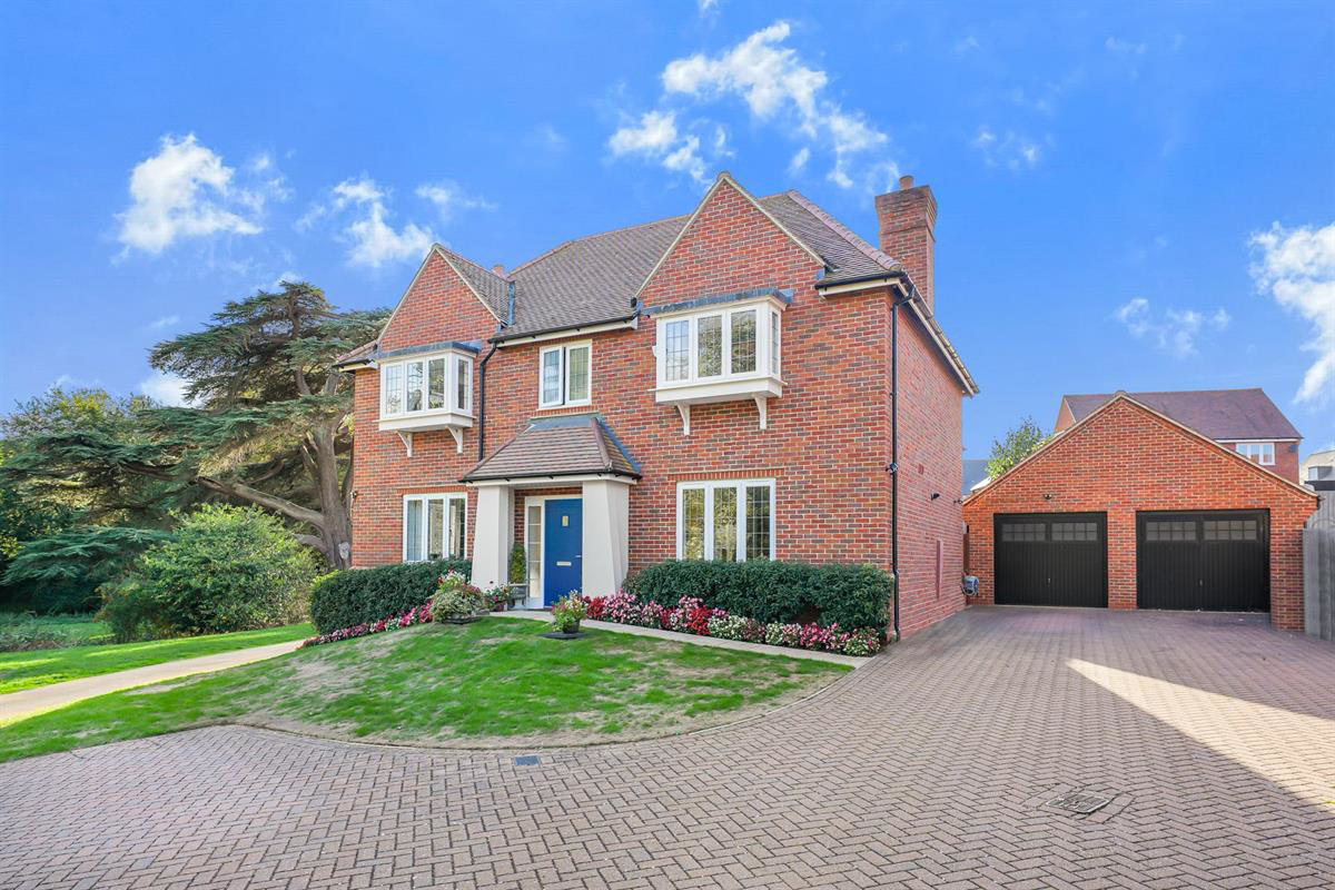 Bowlby Hill, Harlow