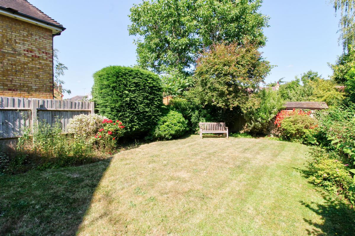 Bakery Close, Roydon, Harlow, photo 2