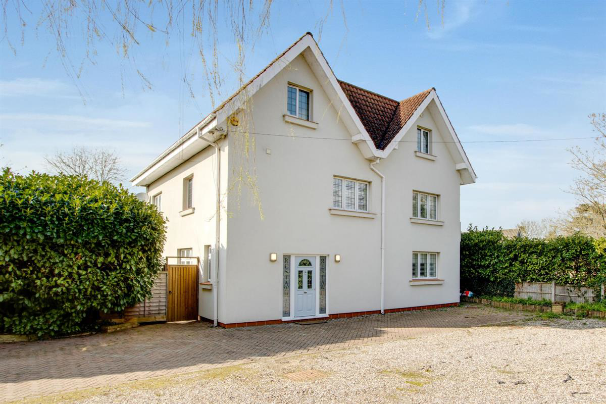 Restawhile, Epping Road, Roydon, Harlow