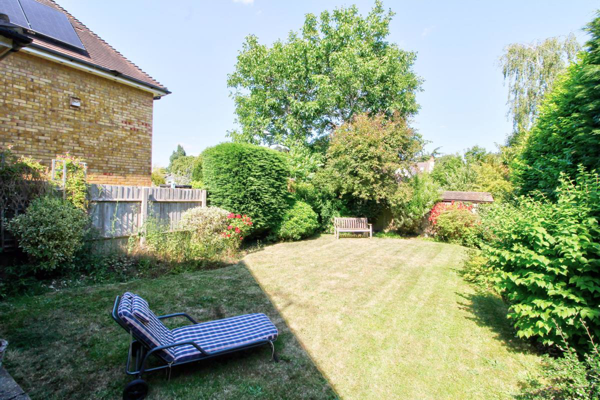 Bakery Close, Roydon, Harlow, photo 26