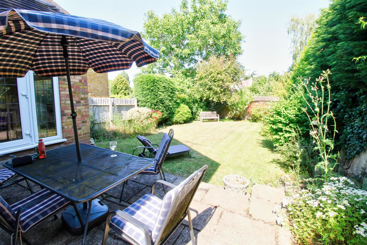 Bakery Close, Roydon, Harlow, photo 25