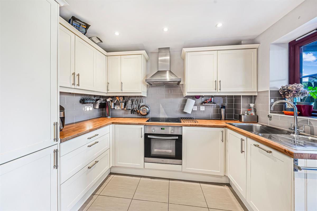 Hall Cottage, Harlow Road, Harlow, photo 11