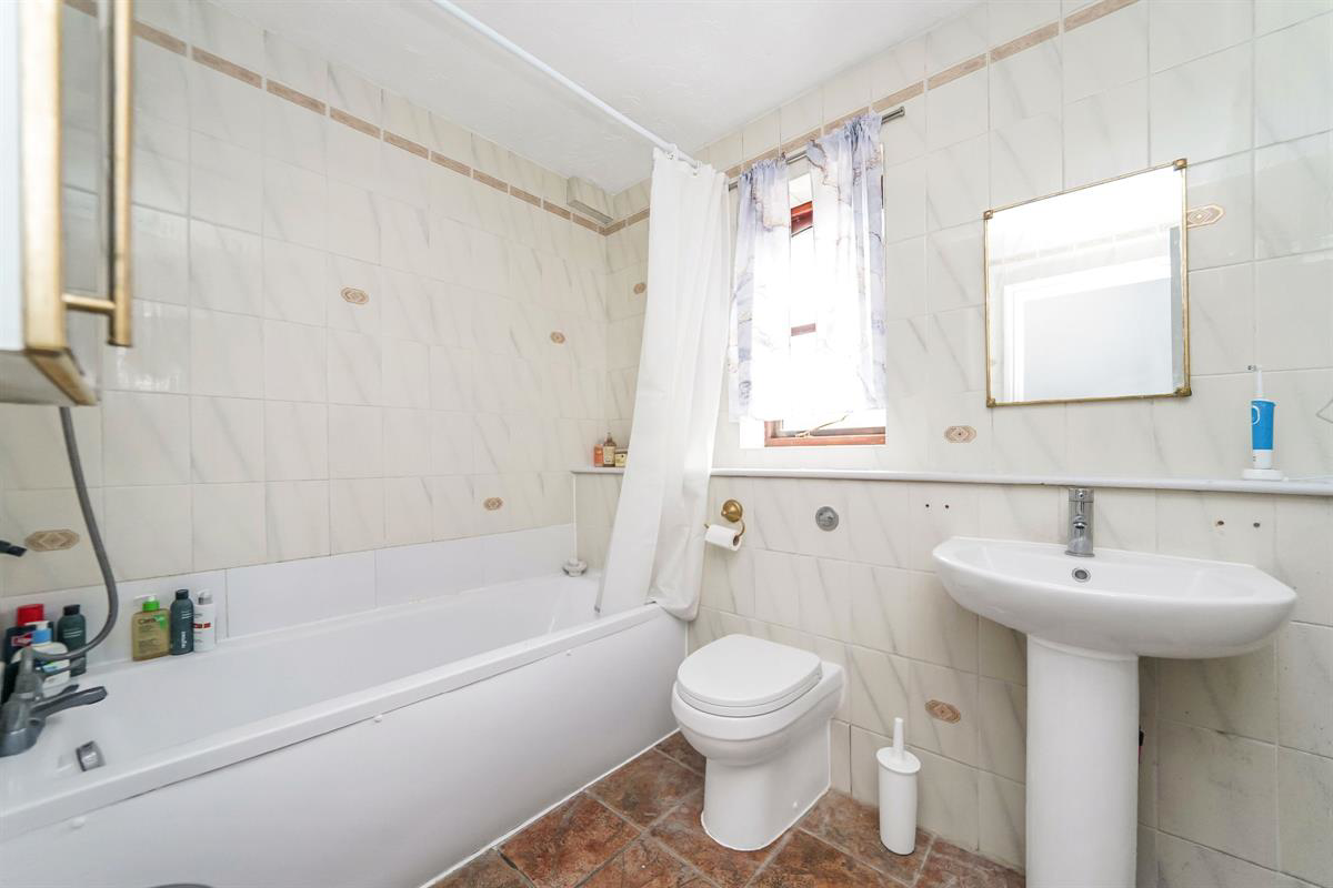Hampton Gardens, Sawbridgeworth, photo 24