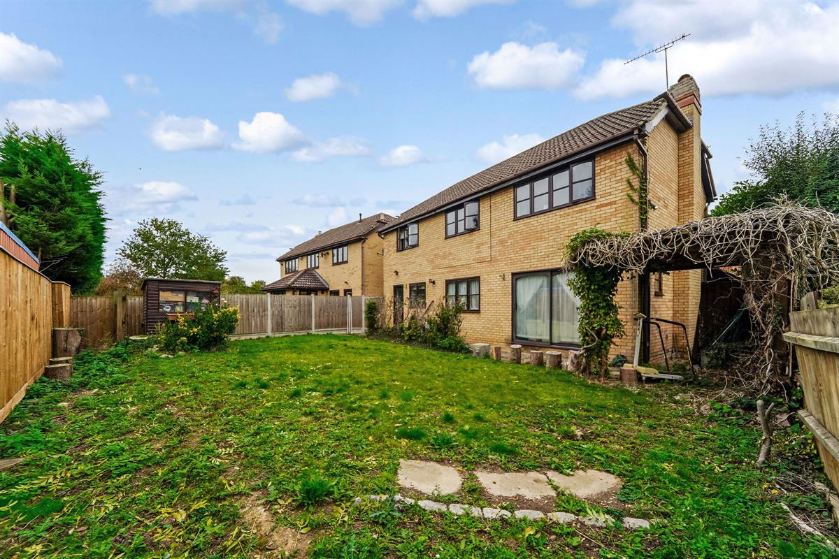 Hampton Gardens, Sawbridgeworth, photo 2